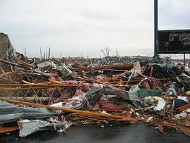 22_May_2011_Joplin_tornado_damage_large