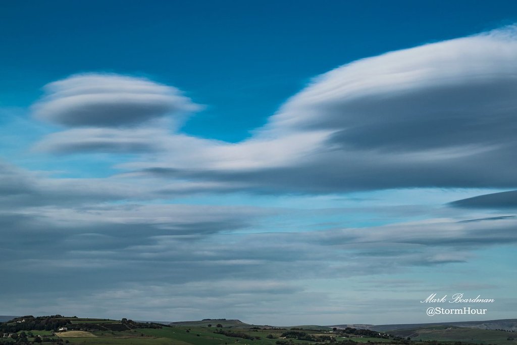 Lenticular_clouds_over_Lyme_Park_by_Mark_Boardman_SnapYourWorld_1024x1024