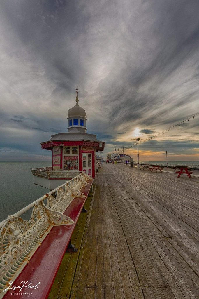 North_pier_Blackpool_by_Lisa_poolphotography_artpool40_1024x1024