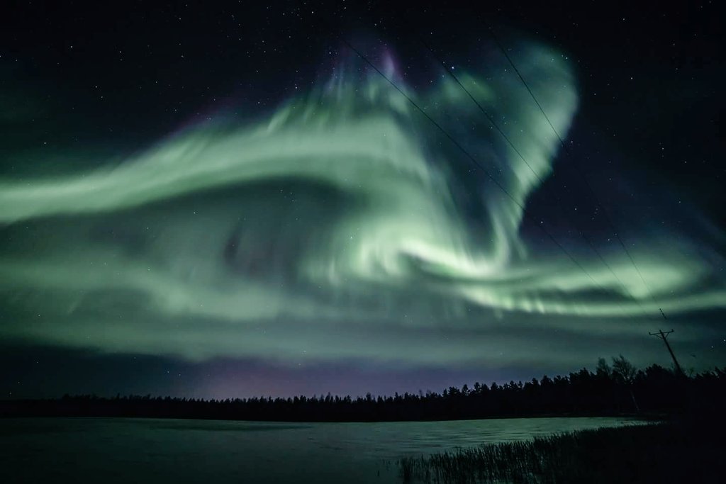 Northern_Lights_in_Lapland_by_Visit_Lapland_OurLapland_1024x1024