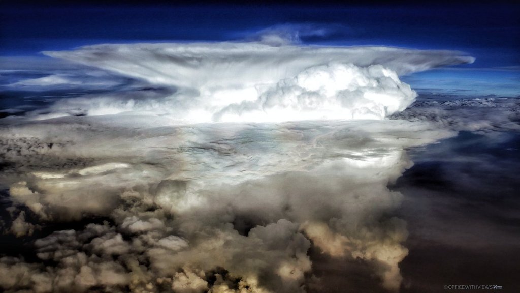 Spectacular_cumulunimbus_by_Jordi_Martin_Garcia_officewithviews_1024x1024