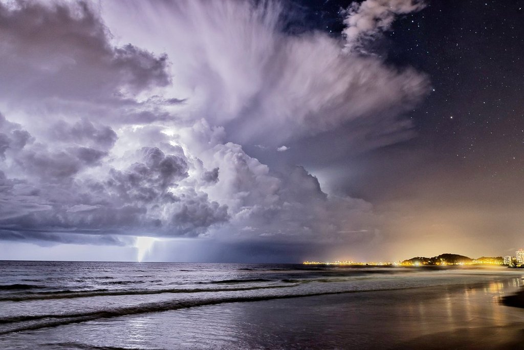 Storm_in_Palm_Beach_-_Queensland_-_Australia_by_Glen_Anderson_Gleno_1024x1024