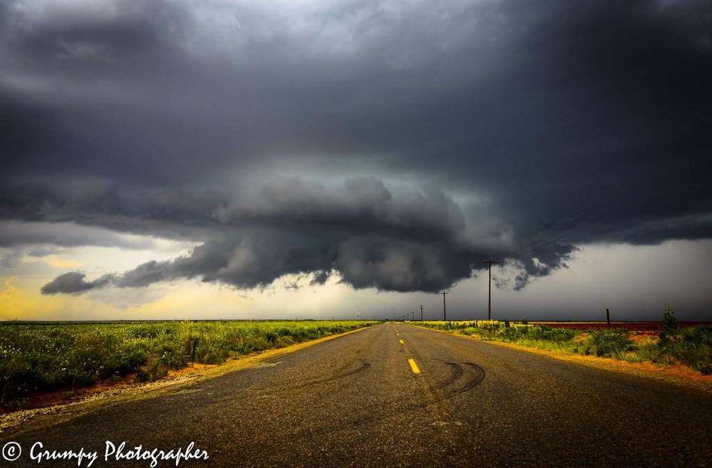 Wall_Cloud_south_of_Loop_TX_by_Grumpy_Photographer_grumpyfotoguy_1024x1024
