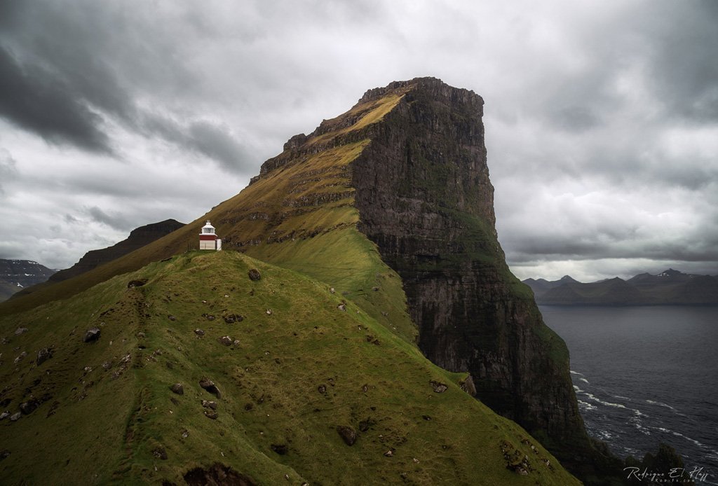 Faroe_Islands_Lighthouse_by_Rodrigue_El_Hajj_RodrigueElHajj_1024x1024