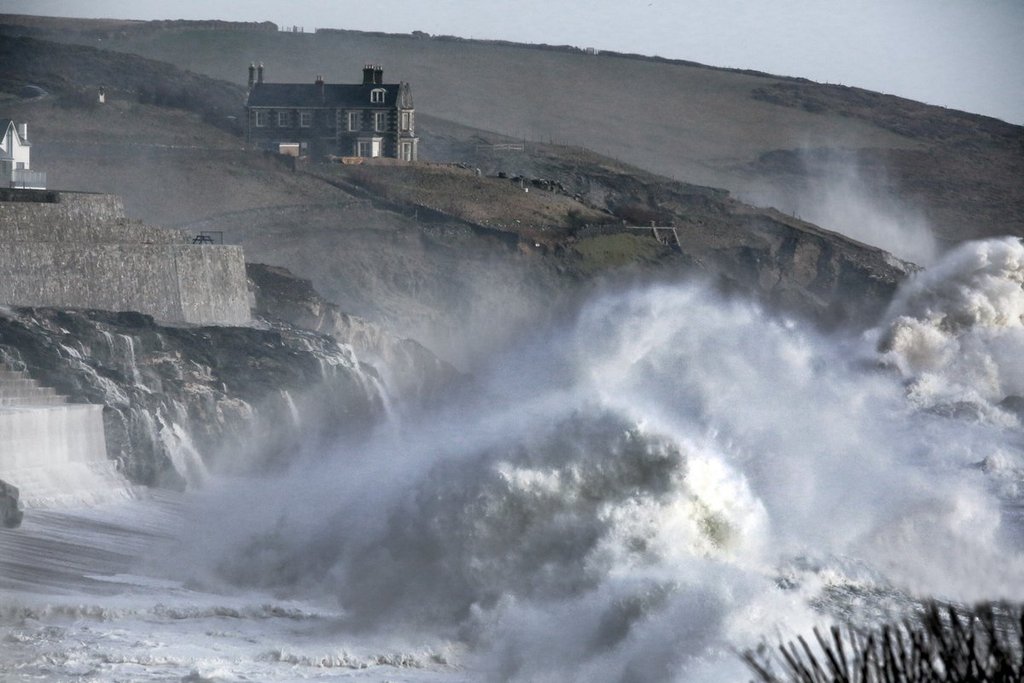 Rough_seas_at_Porthleven_Cornwall_UK_by_Paul_Silvers_Cloud9weather1_1024x1024