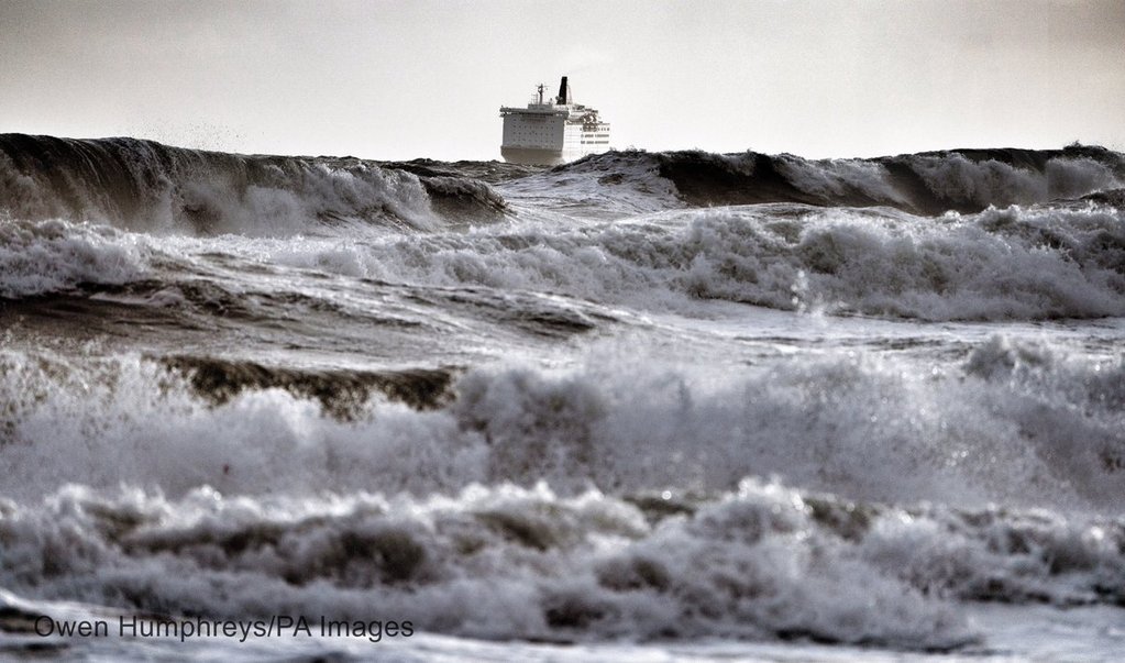 Stormy_seas_as_the_Princess_Seaways_arrives_at_North_Shields_North_East_UK_by_Owen_Humphreys_owenhumphreys1_1024x1024