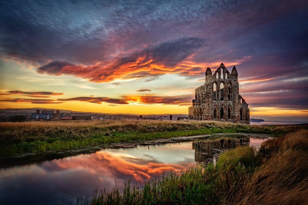 Whitby_Abbey_Sunset_by_Carl_Milner_Photography_carlmilner_1024x1024