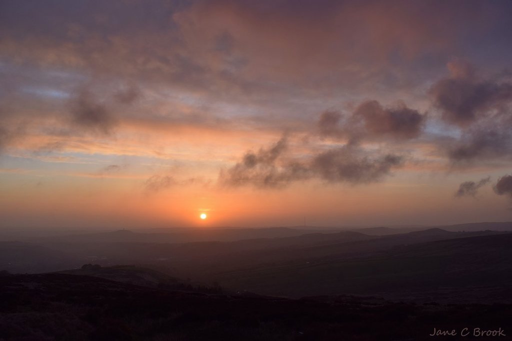 1st_Place_A_misty_morning_sunrise_over_Huddersfield_in_West_Yorkshire_by_Jane_Brook_jayceb19_1024x1024