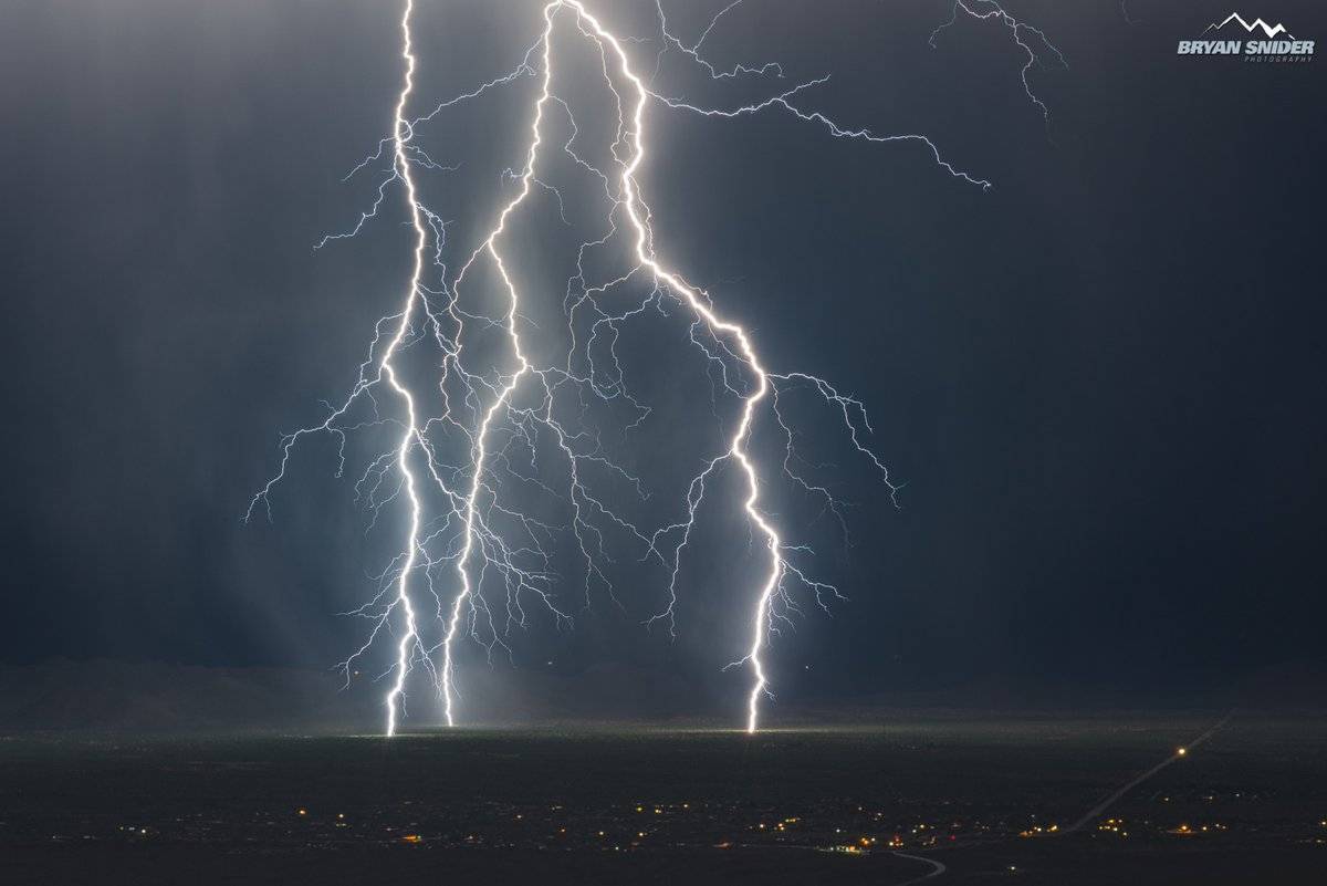 1st Place Bryan Snider @BryanSnider Lightning in the valley near Congress, Arizona - September 4th, 2017