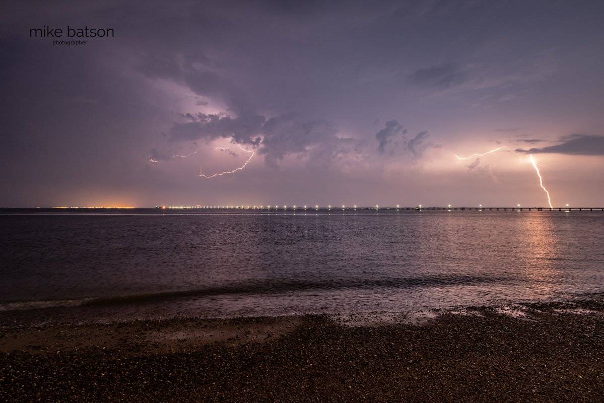 1st Place Lightning over Southend Pier by Mike Batson @mikebatson5d