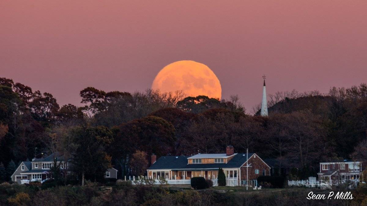 Stony Brook Supermoon