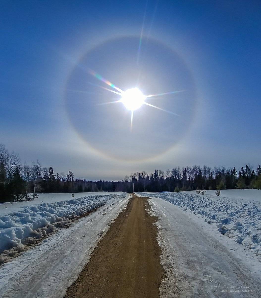 2nd Place A nice halo spotted in N.W. Ontario. by Gordon Pusnik @gordonpusnik
