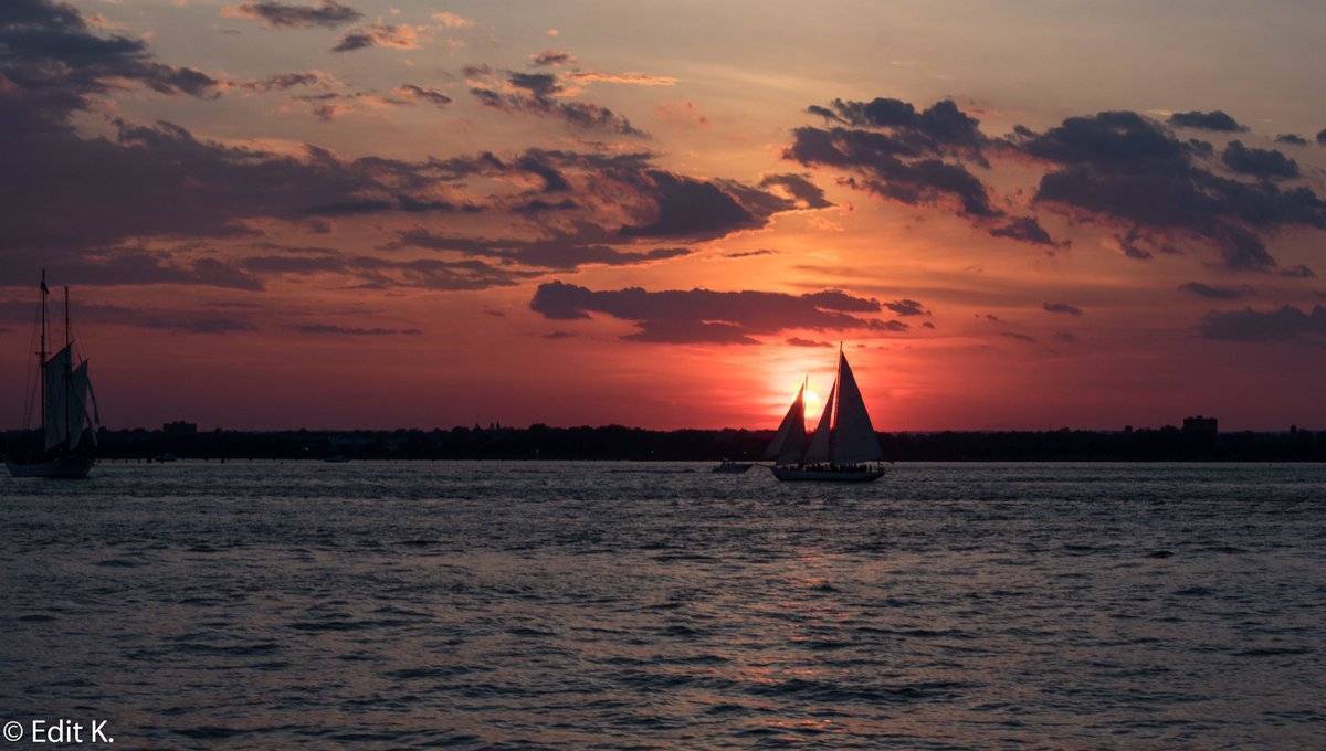 2nd Place Edit K @007_edit Sailing into the sunset on the Hudson River, NY.