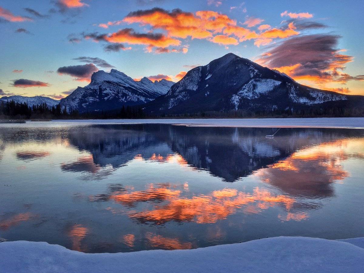 Sunrise at Vermilion Lakes, Canada.