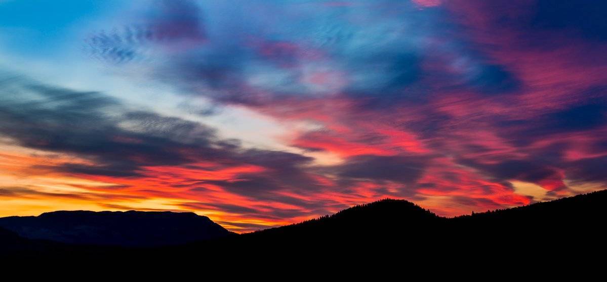 3rd Place Jamie Walter @jwalter1337 Mother Nature painted another killer sunrise this morning at Sugarloaf Maine