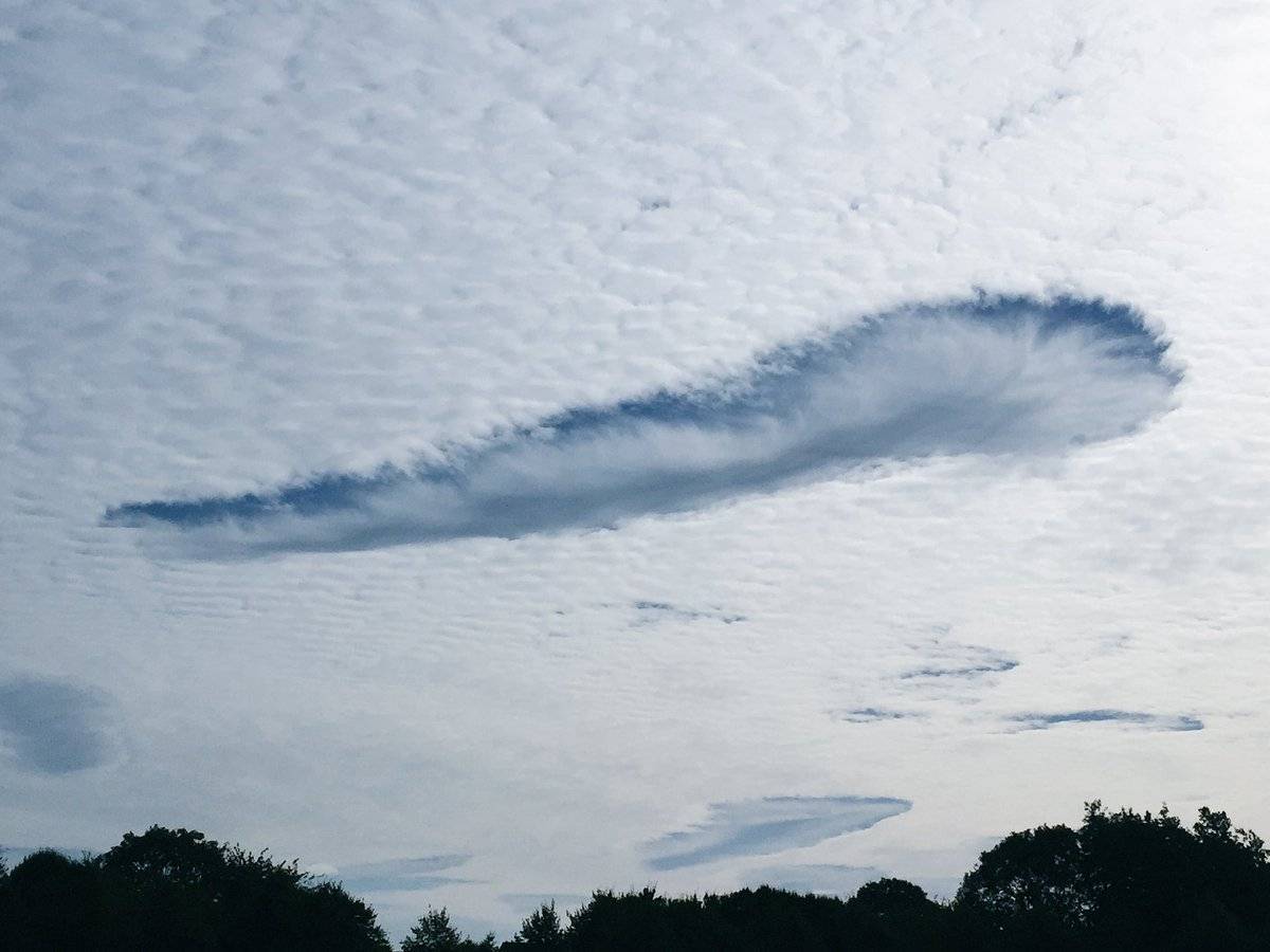 "Fallstreak hole taken in Nailsea NSom 10/10/16 it was huge!"