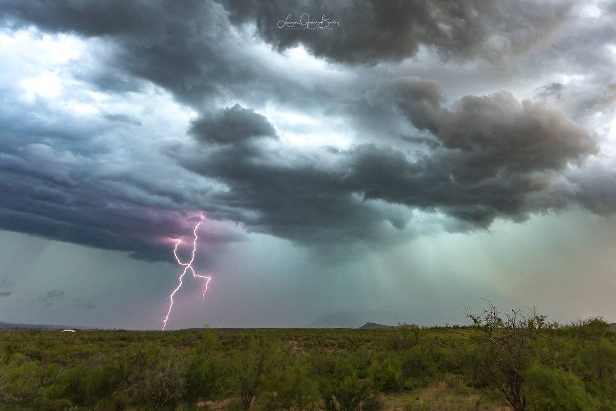 3rd Place Lori Grace Bailey @lorigraceaz "Criss cross bolts over Tubac, Arizona earlier today!"