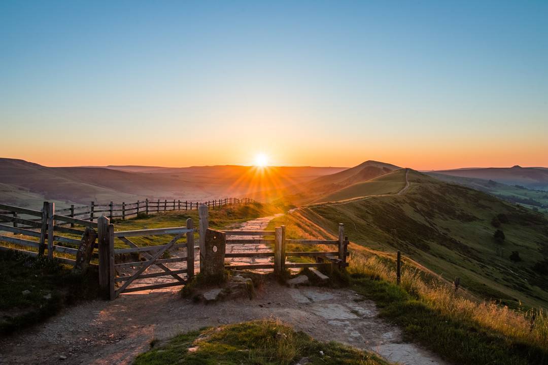 3rd Place Nigel Smith @nightwo1f Another shot of Mam Tor at sunrise