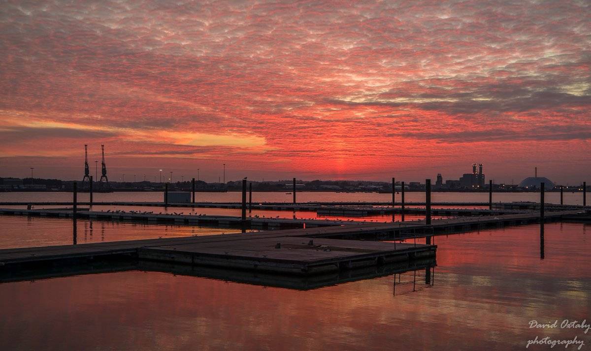 3rd Place Southampton harbour sunset by DavidOxtaby @Dave3072