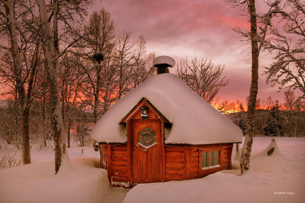 A_snowy_sunset_by_Elisabeth_Hagen_ElisabethHag1_1024x1024