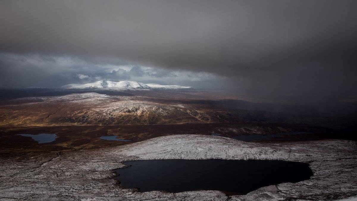 Calm before a snowstorm over the Munros by Jonathan Wood @jonwood1978