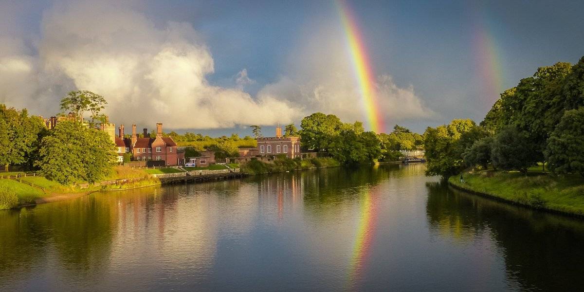 Double rainbow at Hampton Court by Stephen Darlington @sjdarlington