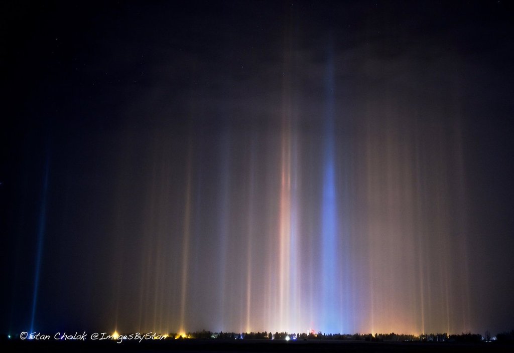 Light_Pillars_over_Andrew_Alberta_by_Images_By_Stan_ImagesByStan_1024x1024