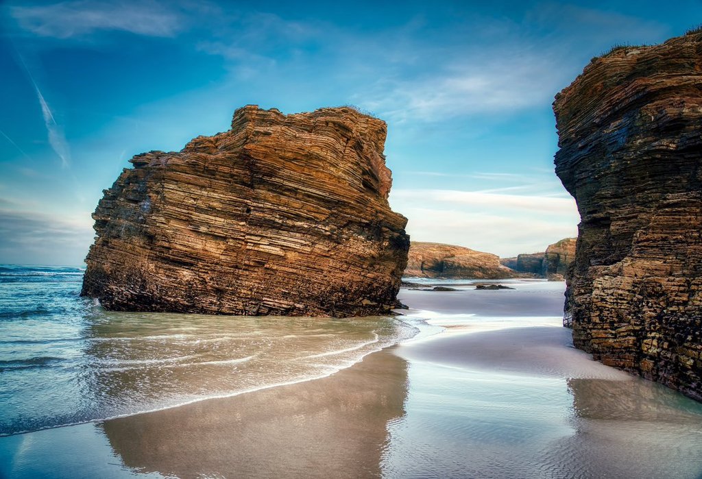 Playa_de_las_Catedrales._Ribadeo_by_Agustin_Alonso_Agus2010_1024x1024