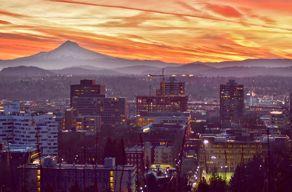 The_sky_over_Portland_and_Mt._Hood_by_Mike_Warner_MikeKATU_1024x1024