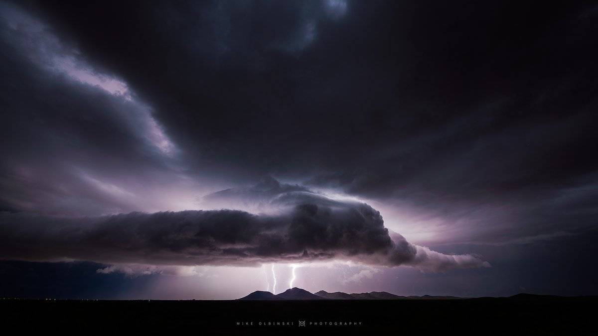 A great shelf cloud approaching I-10 and the Willcox area by Mike Olbinski @MikeOlbinski