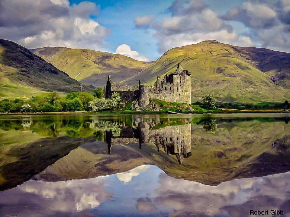 Kilchurn Castle, Loch Awe by Robert Gibb @robertgibb69