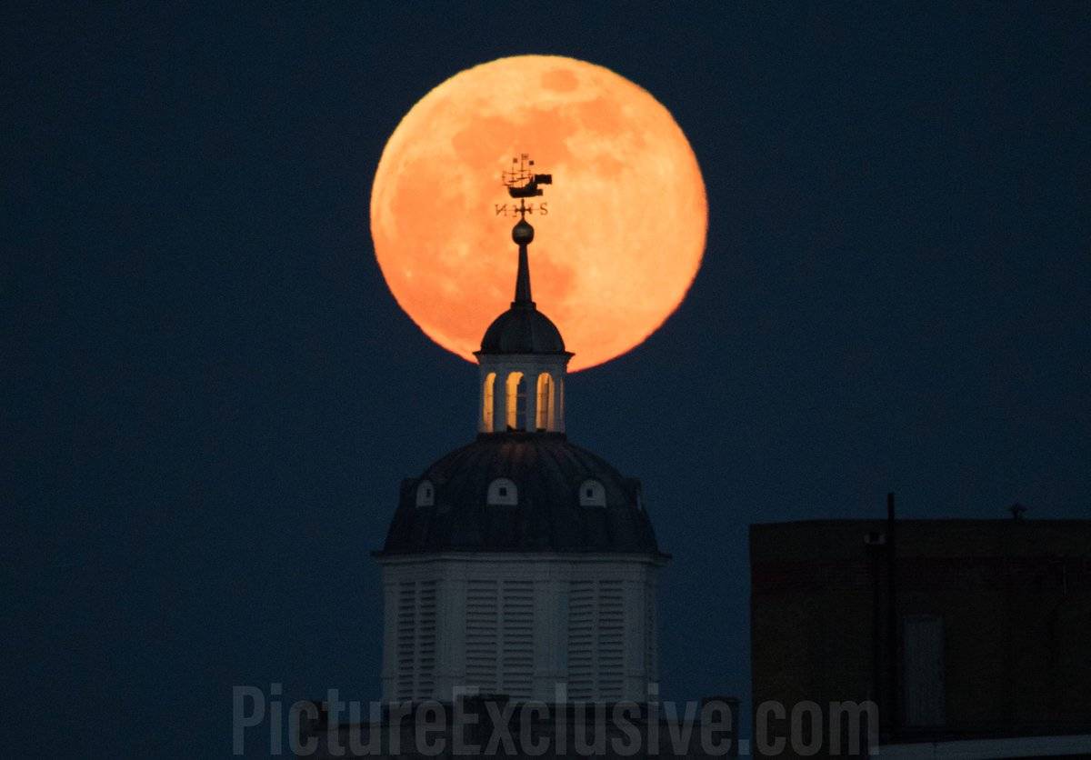 The Pink Moon rises over Portsmouth Cathedral by Paul Jacobs @picexclusive