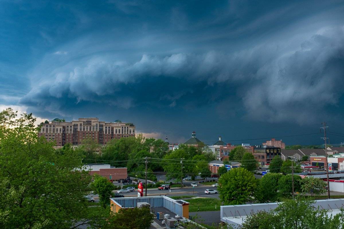 Shelf cloud rolling through Annapolis by Jeff Norman @dcsplicer