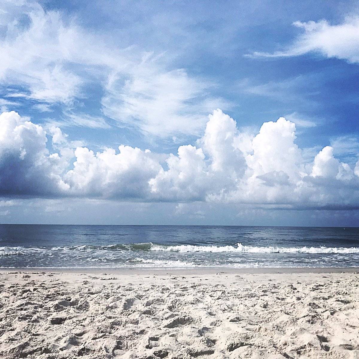 Cumulus congestus clouds off the coast of Alabama by Jake Dunne @Jake_WPMI