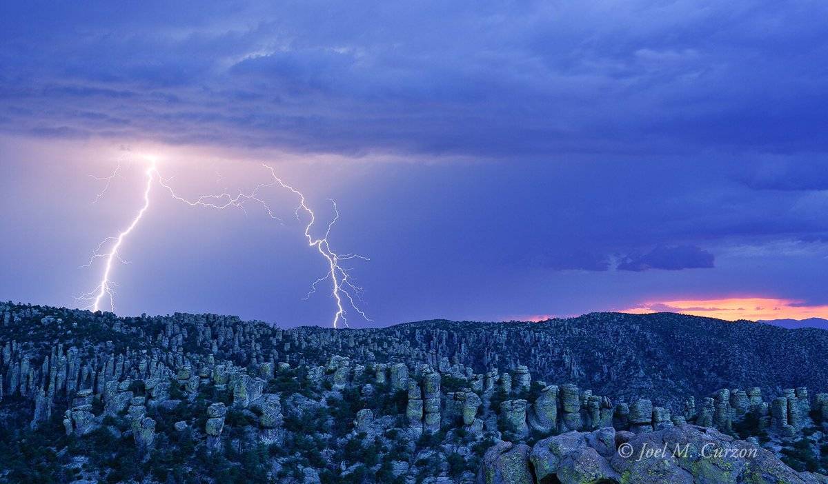 Evening monsoon storm in the borderlands. Southern Arizona Joel M. Curzon @JoelMCurzon