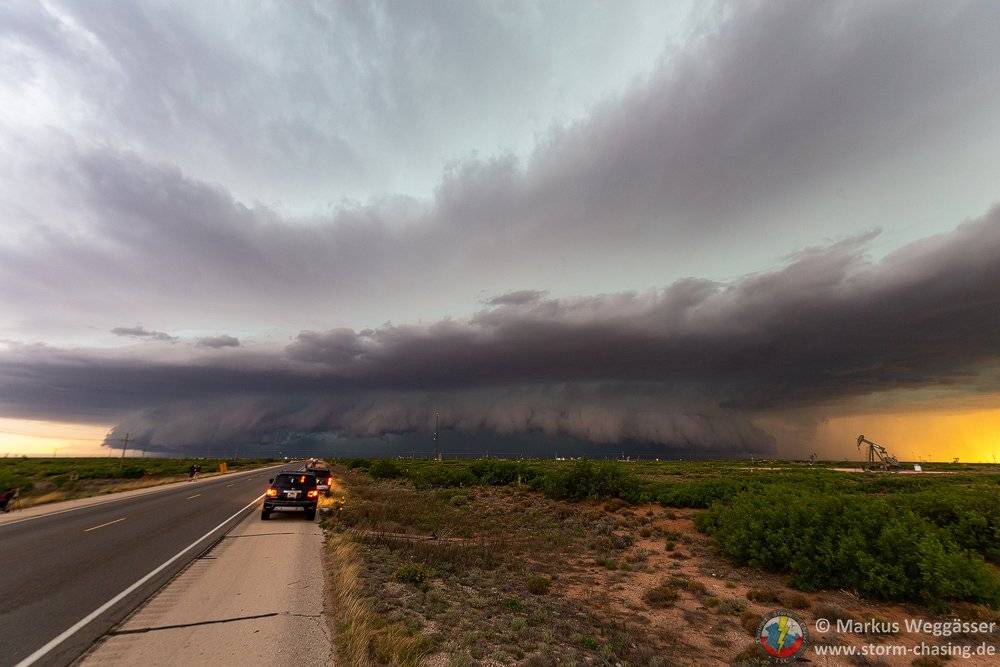 Incredible supercell east of Artesia, Albuquerque by Markus Weggässer @markus_tsc