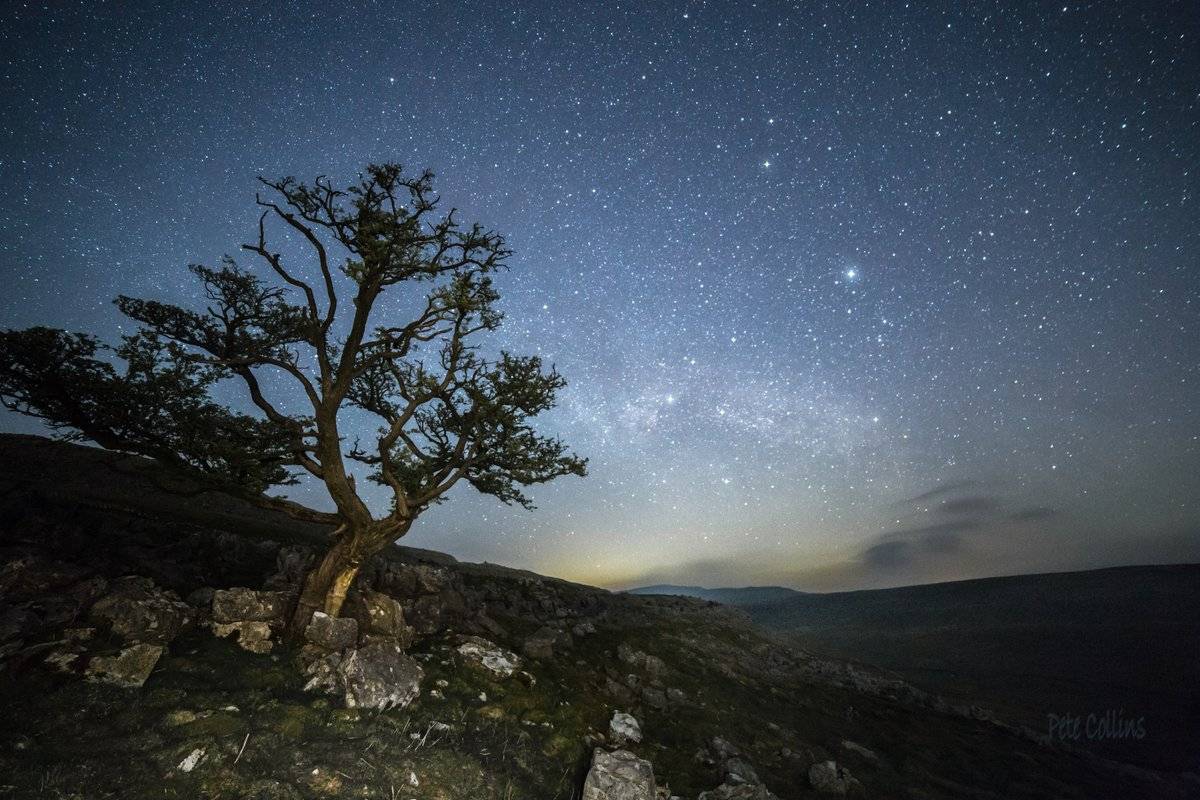 Milky Way rising over Whernside from Keld Head Scar above Kingsdale by Pete Collins @diamondskies99