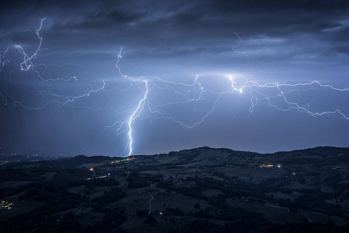 Orage en Savoie, il y a quelques saisons by Christophe Suarez @suarezphoto