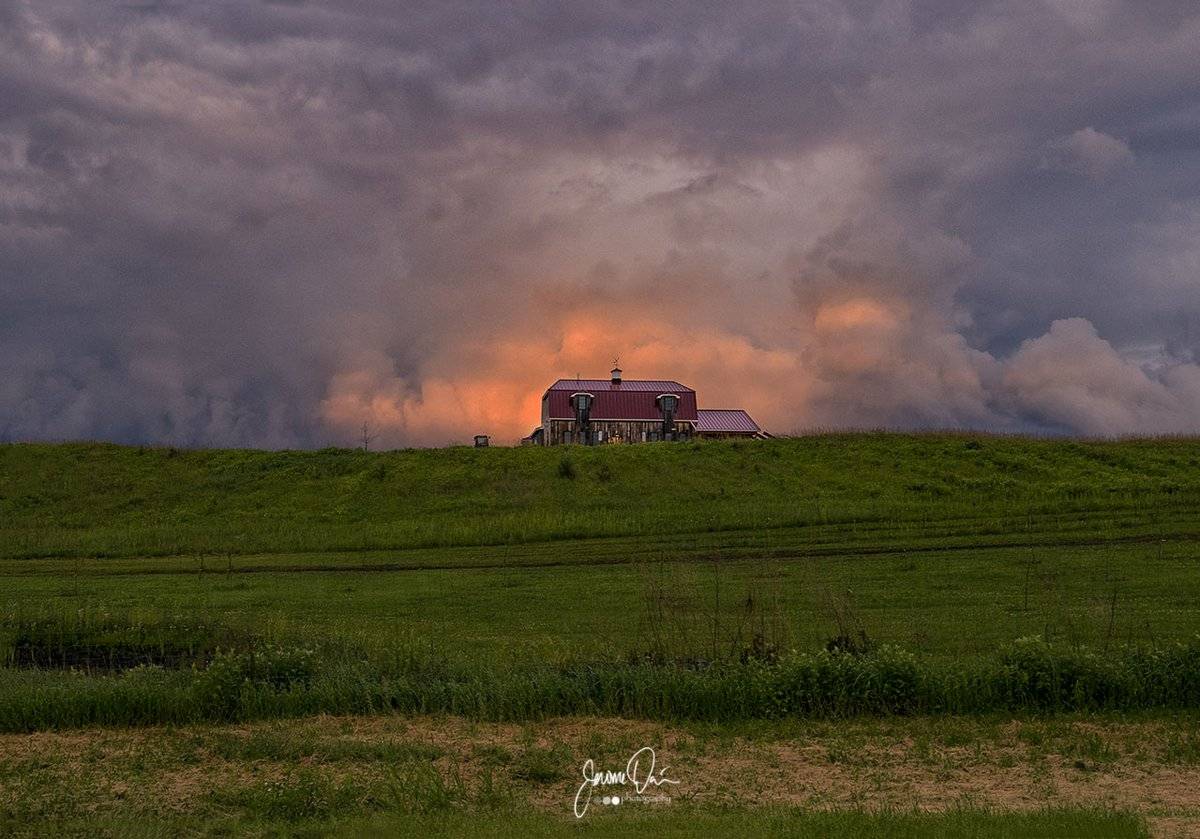 Stunning clouds to the east of Penfield NY Jerome Davis @jdavis2731