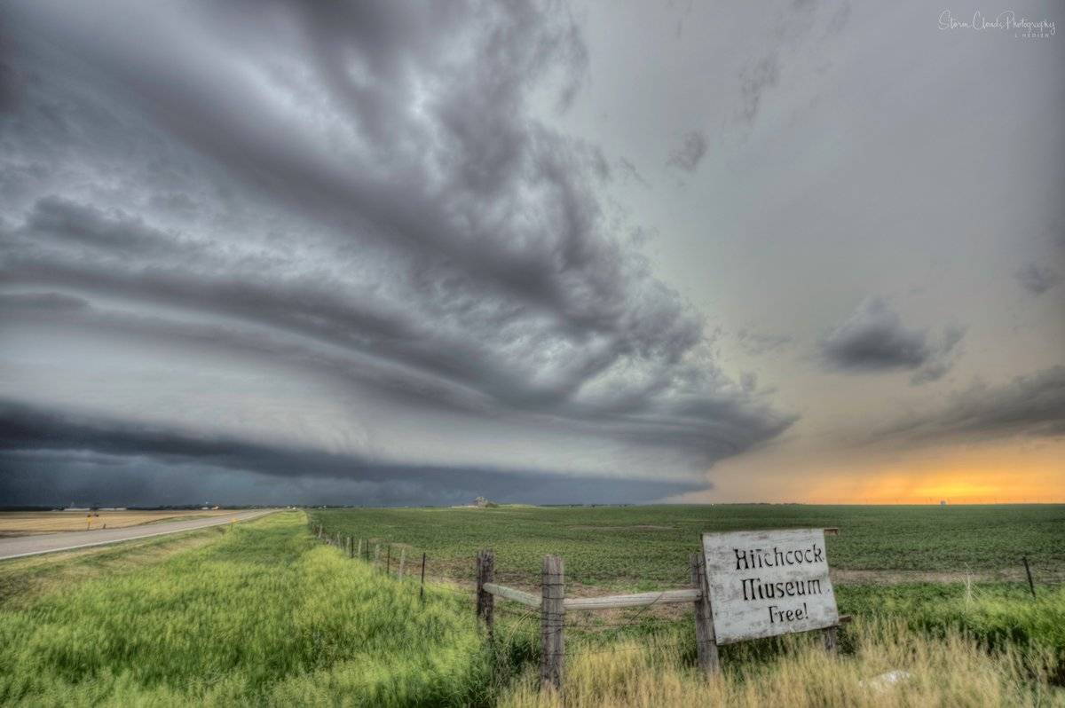 Arcus near Holabird, South Dakota by Laura Hedien- Storm Clouds Photography @lhedien 