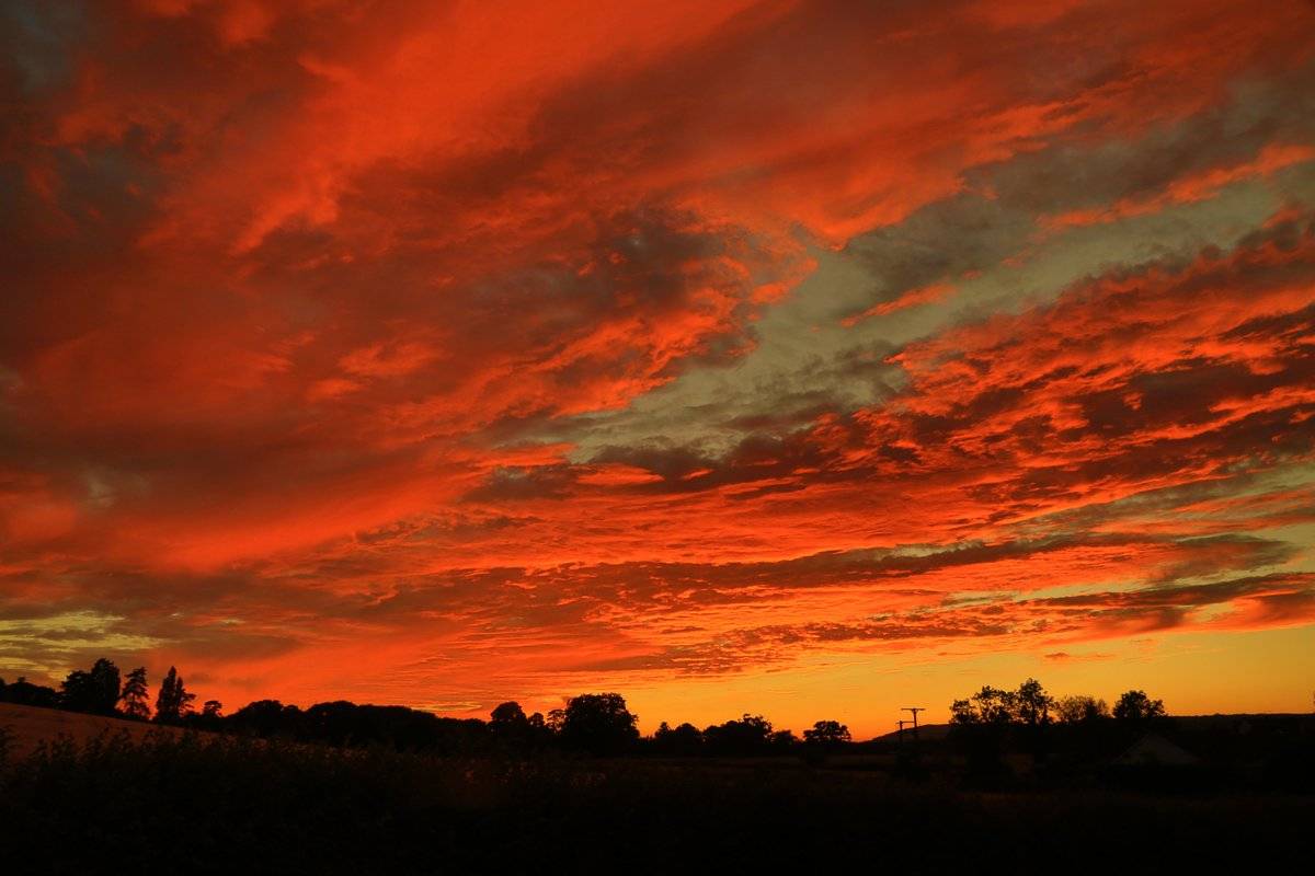 Incredible sunset - skies on fire by Paul Silvers @Cloud9weather1