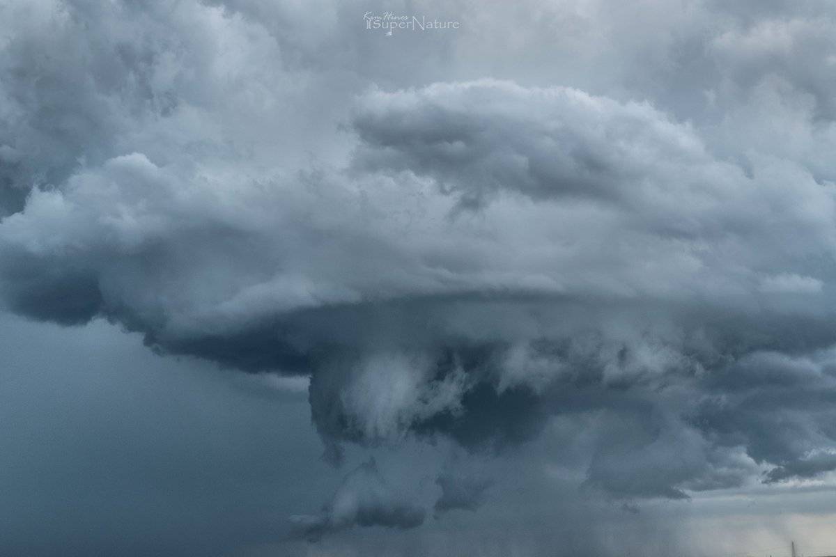 Supercell near Brunkild by KimHines/SuperNature @KimHinesSN