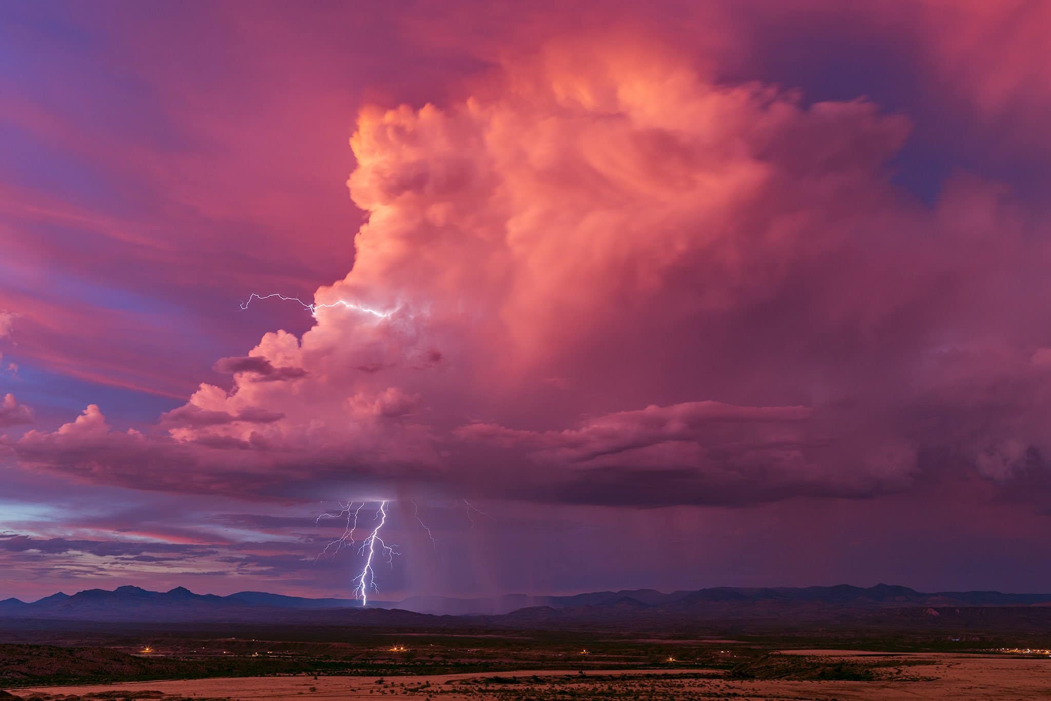 An isolated storm put the finishing touches on a spectacular monsoon sunset in San Carlos by John Sirlin @SirlinJohn