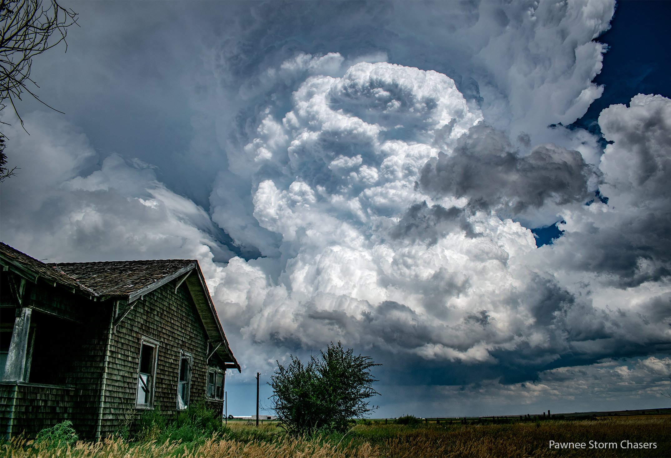 Supercell on the South side of Akron, Colorado by Pawnee Storm Chasers @PawneeStorm