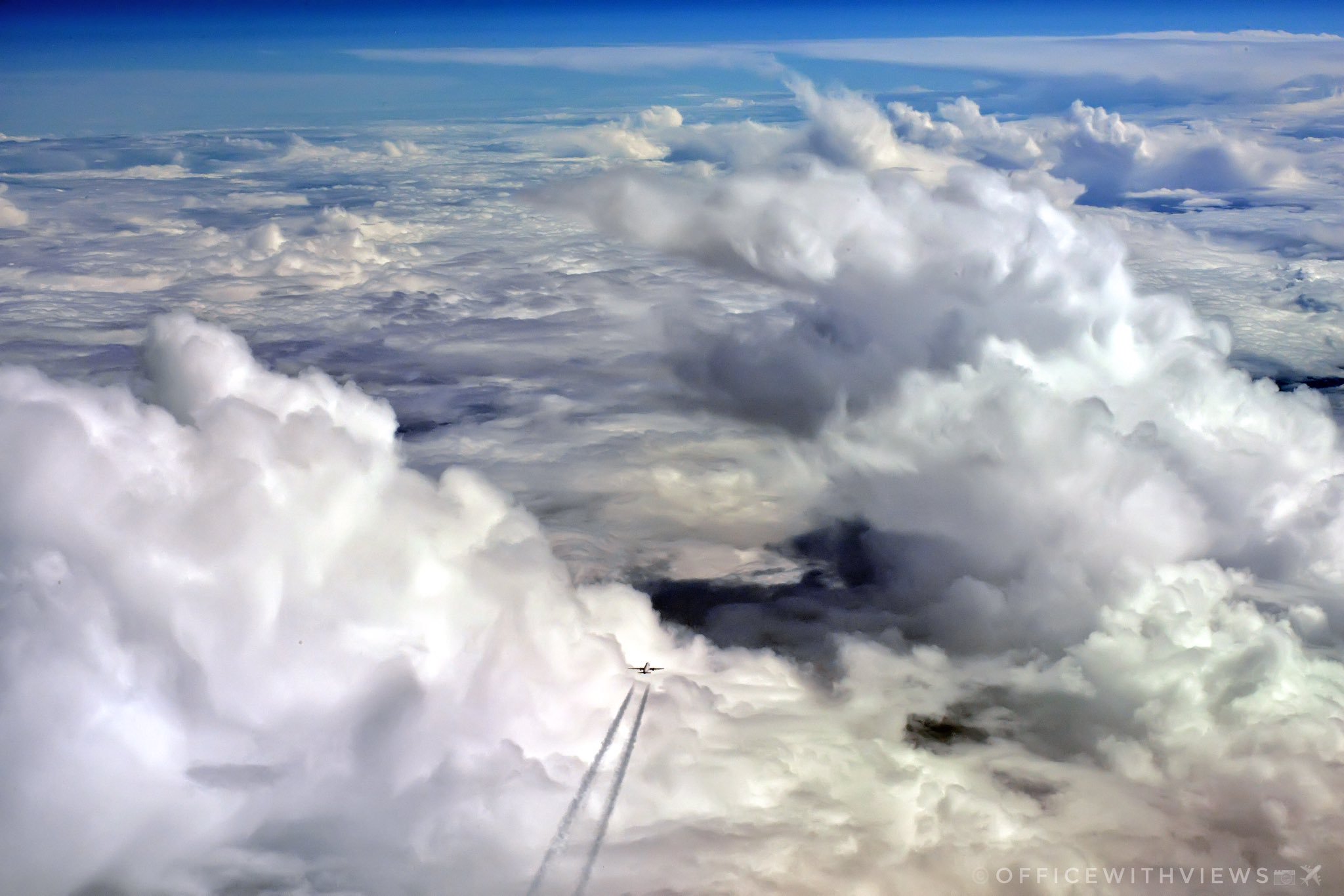 Cloudsurfing by Jordi Martin Garcia @officewithviews