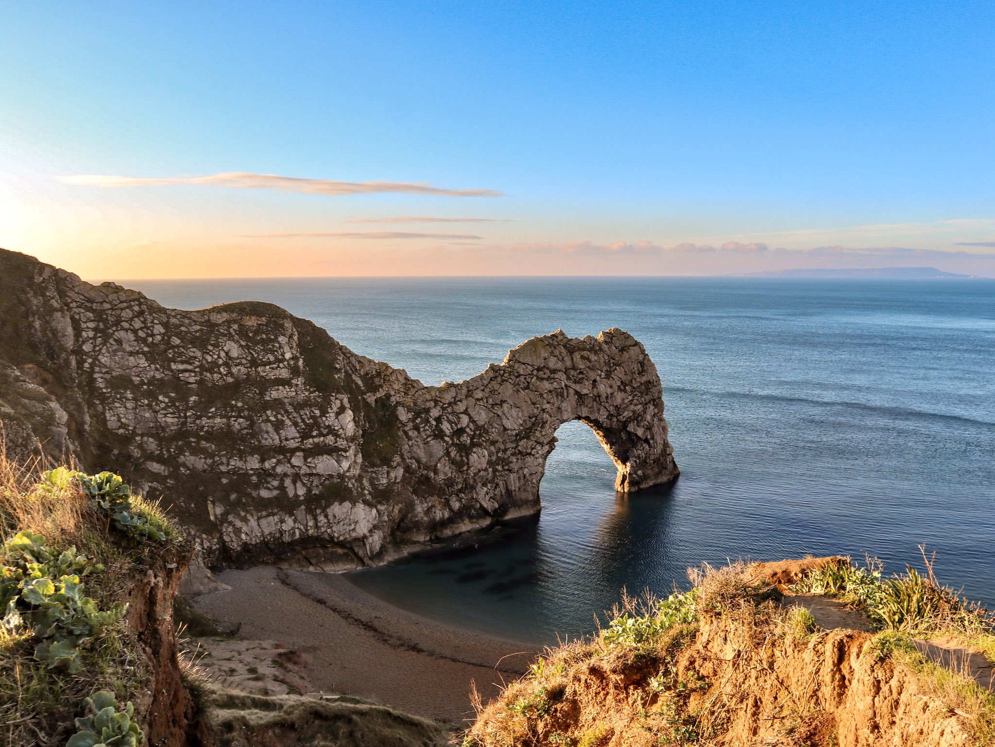 Durdle Door, West Lulworth in Dorset by SOLOwePhotography @SOLowePhotogra1