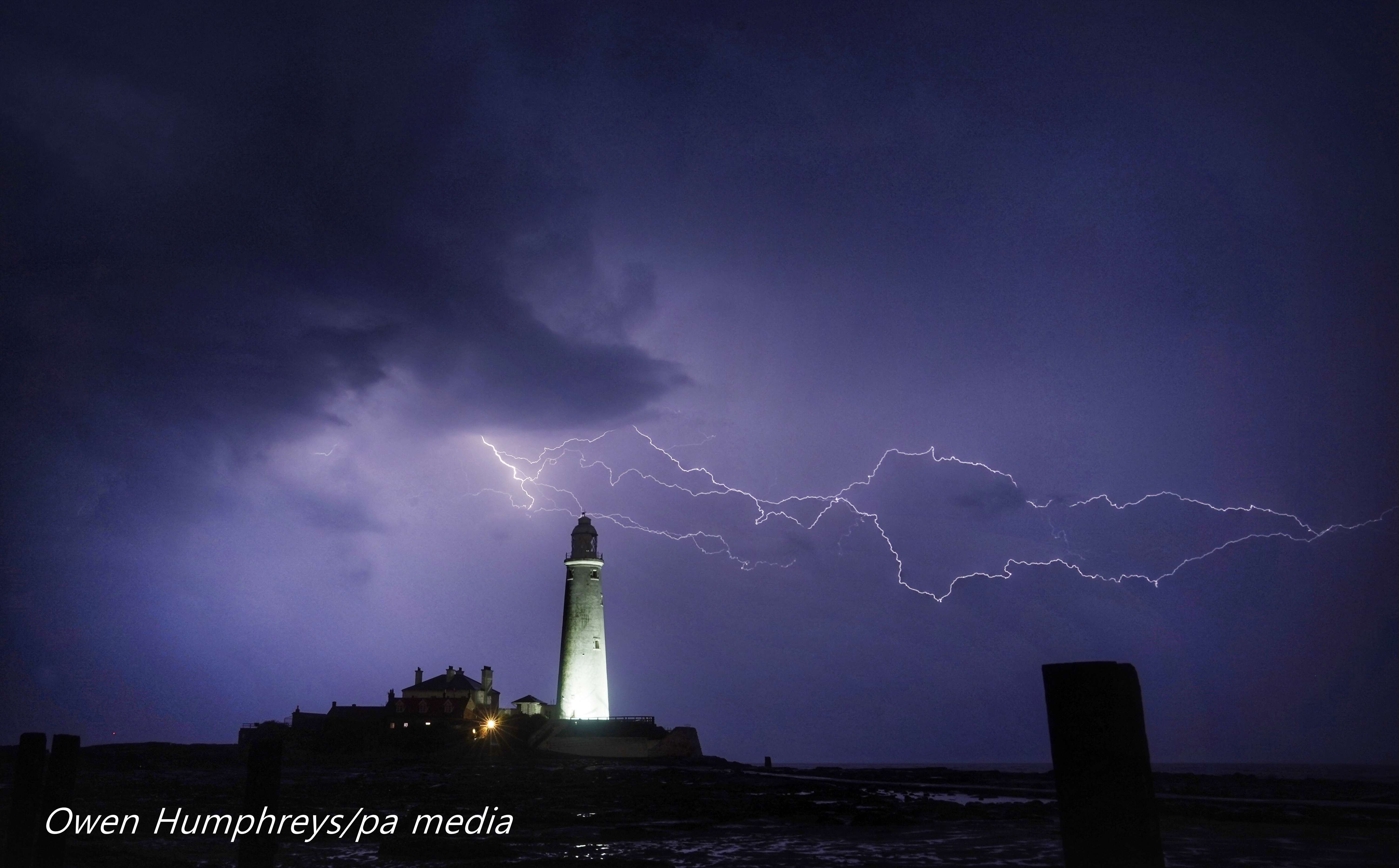 Lighthouse lightning St Marys, Whitley Bay