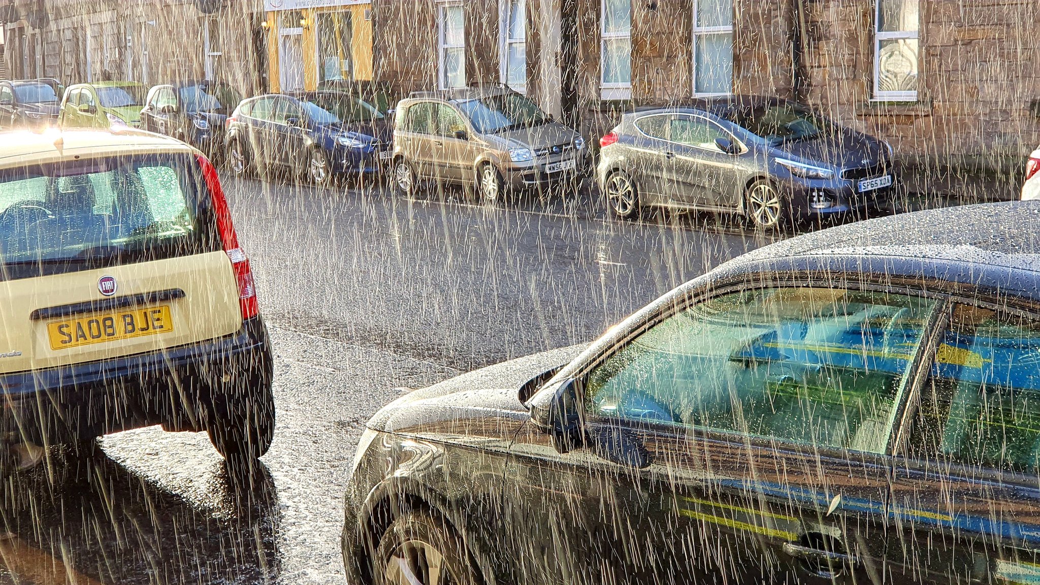 3rd Place Rain in sunshine. Stirling, Scotland by Graham Fraser @frasergj