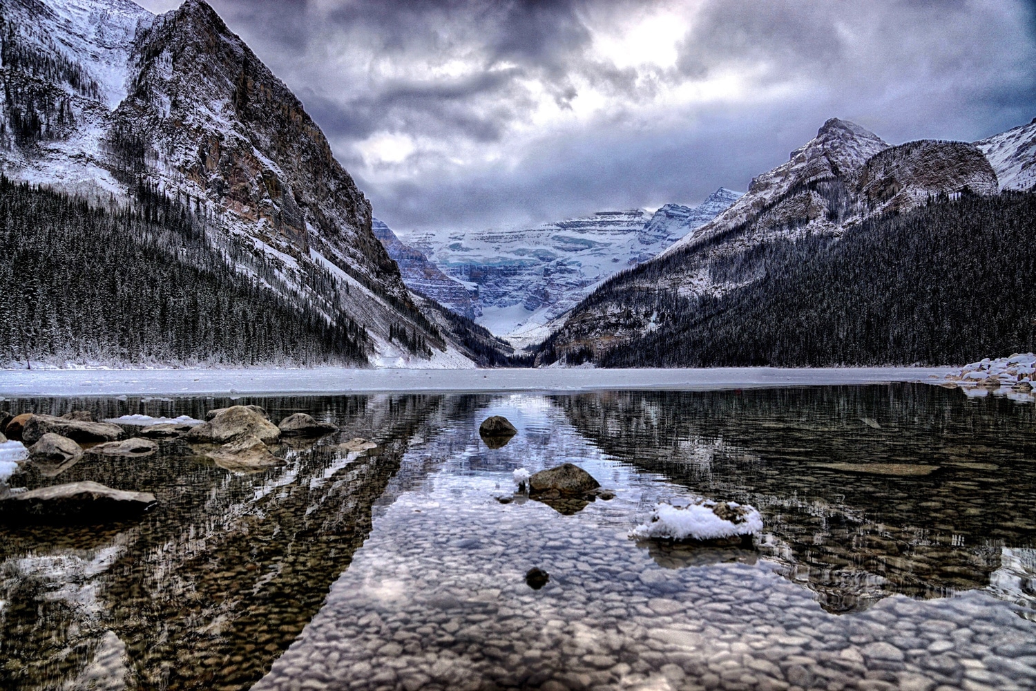 Emerald-Lake-Winter-on-the-lake