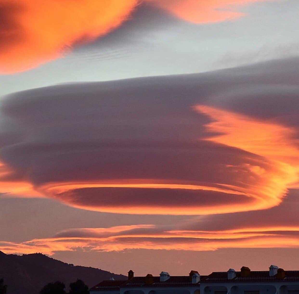 lenticular space cloud